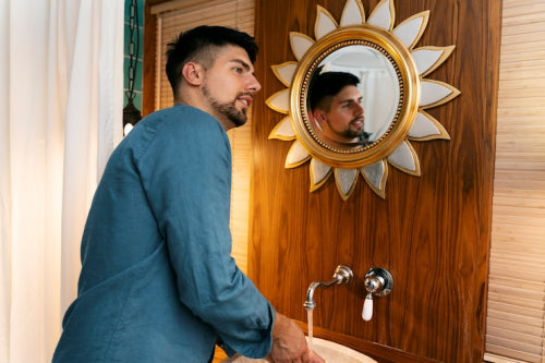 Small-Space Fittings Optimize Urban Indian Bathrooms