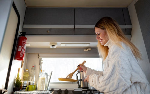 How to Use Modular Kitchen Fittings to Maximize Small Kitchen Spaces