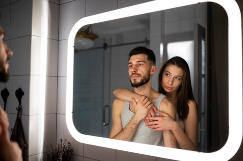 Smart Mirrors Alter Daily Routines in Luxury Bathrooms